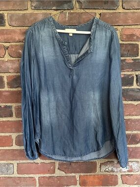 Anthropologie CLOTH & STONE chambray -38 chest / 26” long
